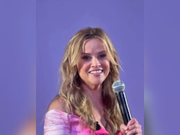 At Legally Blonde Reunion, Emotional Reese Witherspoon Passes The Pink Torch To Lexi Minetree