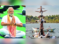 योग दिवस पर कोलकाता के रेड रोड पर बना वर्ल्ड रिकॉर्ड, पीएम मोदी पहुंचे, लखनऊ, दिल्ली से जयपुर तक सैलाब उमड़ा