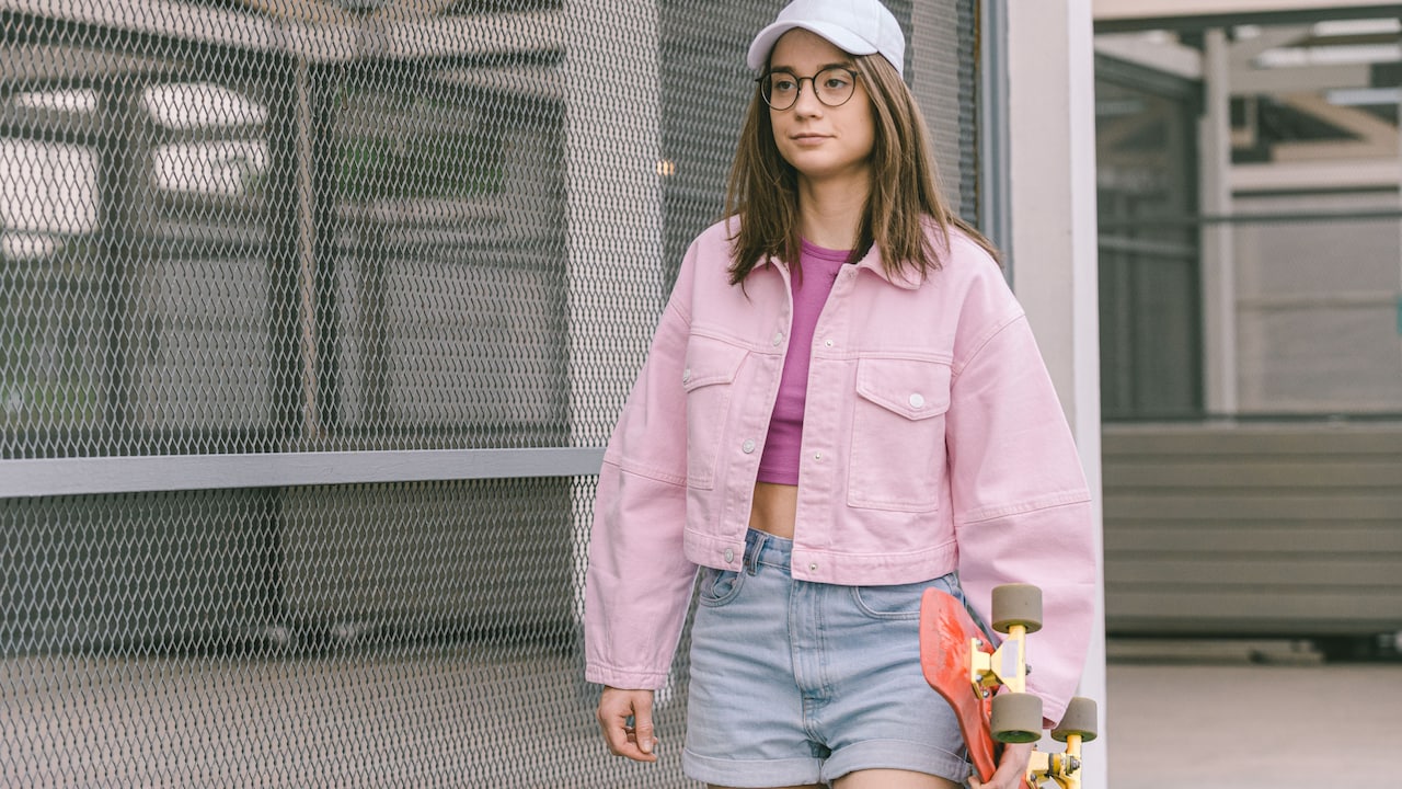 Easy tips to wear denim in summer without feeling hot or sweaty Easy tips to wear denim in summer without feeling hot or sweaty