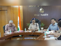 NEET UG 2026: नीट परीक्षा को लेकर MP पुलिस हुई अलर्ट, DGP ने कप्तानों को दिए सख्त निर्देश; तैनात रहेंगे 38 साइबर कमांडो