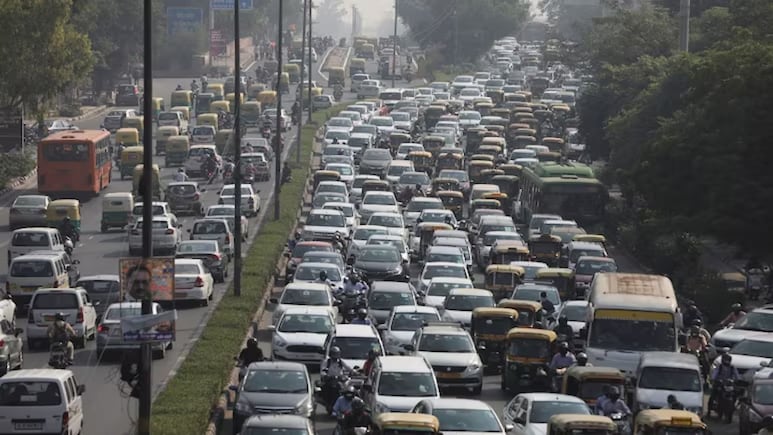ग्रेटर नोएडा वालों के लिए काम की खबर, 13 जून तक इन जगहों पर रह सकता है डायवर्जन, घर से निकलने से पहले पढ़ लें ट्रैफिक एडवाइजरी