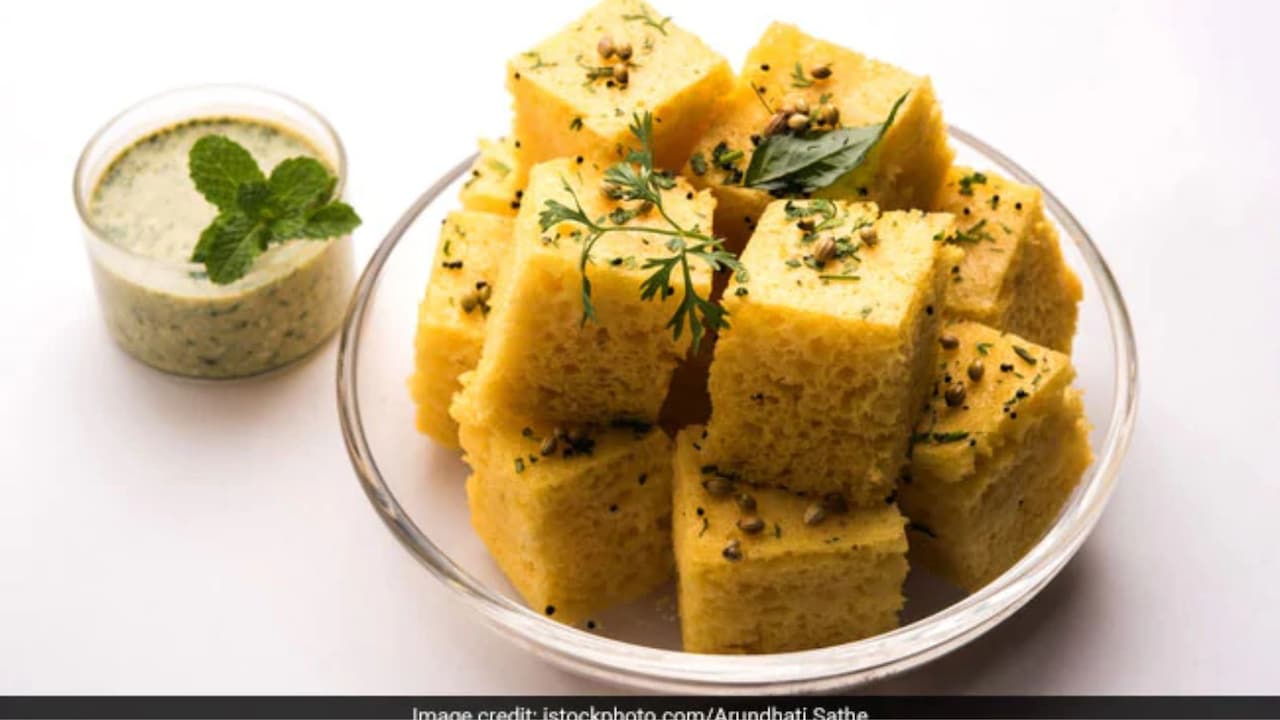 खट्टे दही को फेंकने की नहीं, स्वाद बढ़ाने की चीज समझिए, कढ़ी के अलावा इन मजेदार डिश में भी करें इस्तेमाल