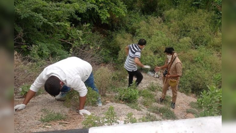 हाईवे पर मिली सिर कटी लाश! &nbsp;100 मीटर दूर पड़ा था सिर; हत्या कर फेंके जाने की आशंका