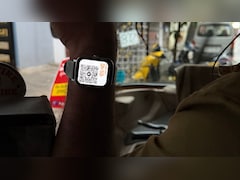 ऑटो ड्राइवर का 'स्मार्ट' पेमेंट तरीका हुआ वायरल, घड़ी पर दिखाया QR कोड, यूजर्स बोले- यही है असली 'स्मार्टनेस'