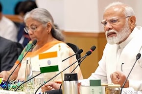 पश्चिम बंगाल के लिए वित्त मंत्रालय का मेगा एक्&zwj;शन प्&zwj;लान, आयुष्&zwj;मान के बाद मुद्रा लोन समेत इन 6 योजनाओं पर जोर&nbsp;