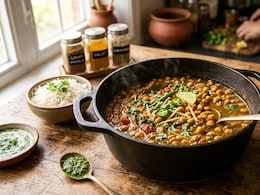 How To Make One-Pot Street-Style Chole Masala At Home