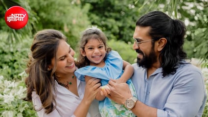 पेड्डी की कामयाबी के बीच राम चरण ने मनाया बेटी का तीसरा बर्थडे, पहली बार दिखाया क्लिन कारा का चेहरा