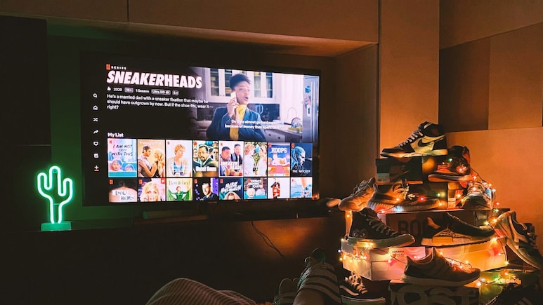 40% से 50% तक की बंपर छूट में घर लाएं Samsung, LG, Toshiba जैसे टॉप ब्रांड्स के Smart TV,  मिस न करें ये डील्स