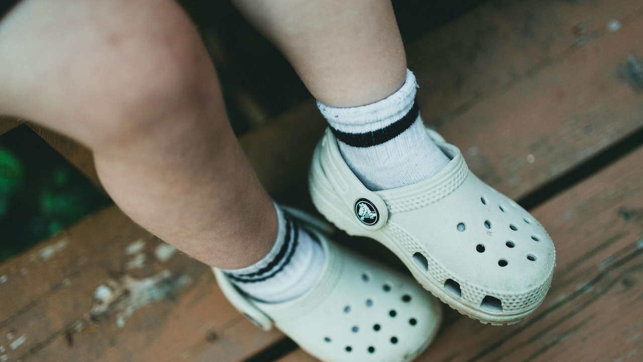 Experience the perfect blend of featherlight comfort and robust durability without overspending.