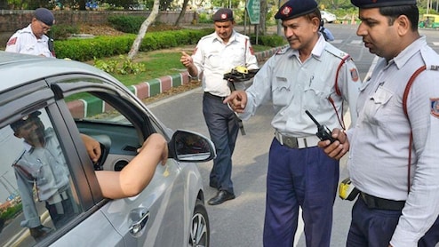 दिल्ली वालों की मौज! अब संडे को भी निपटेंगे सारे ट्रैफिक चालान,  जानिए तारीख और पूरा तरीका