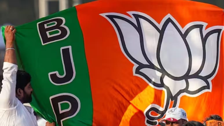 यूपी में बीजेपी संगठन में बड़े बदलाव का ऐलान, मिशन 2027 के लिए भगवा दल की बड़ी तैयारी