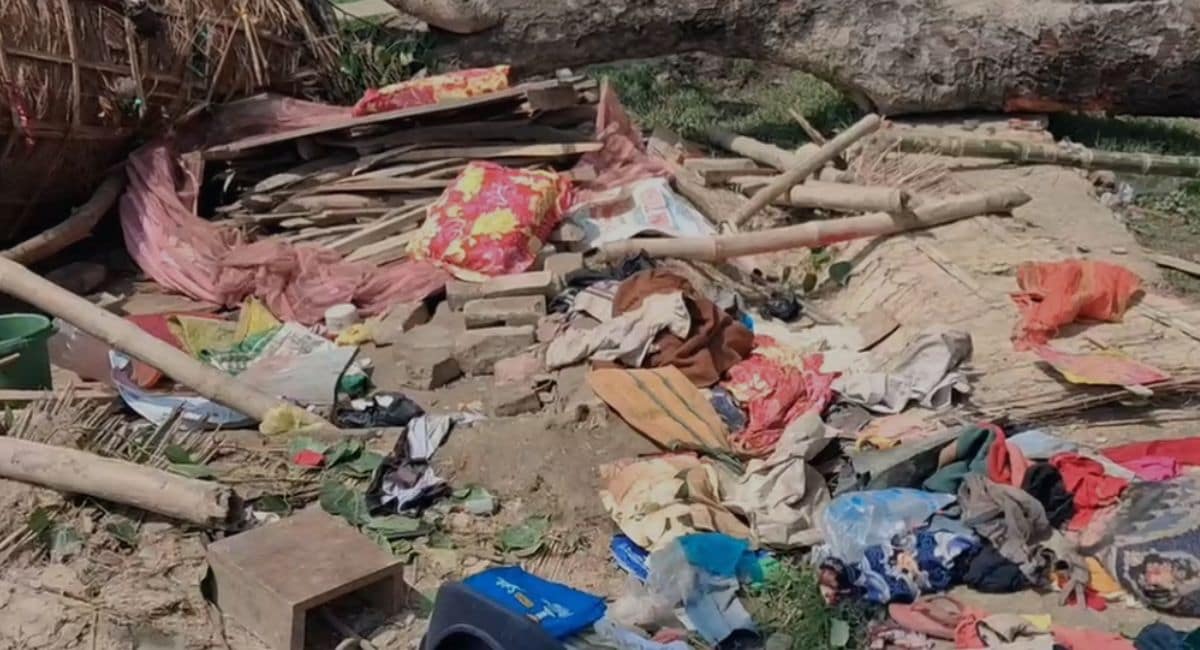 घटनास्थल पर चारो तरफ फैला मलबा. (Photo- NDTV) घटनास्थल पर चारो तरफ फैला मलबा. (Photo- NDTV)