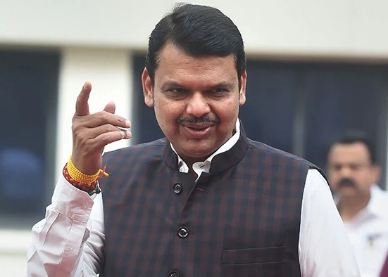 'मेरे पंख नहीं हैं, तो उन्हें कौन काट सकता है'- उद्धव के 'ऑपरेशन देवेंद्र' वाले बयान पर फडणवीस का पलटवार