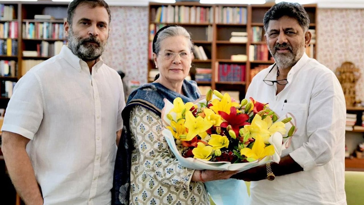 DK Shivakumar Credits Gandhi Family For Political Journey