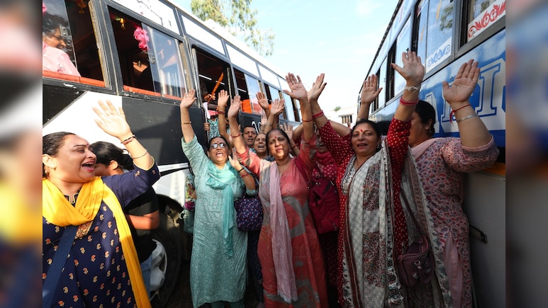 बचपन की गलियां देख आंखों में आंसू... खीर भवानी मेले में जुटे कश्मीरी पंडितों का दिल भर आया