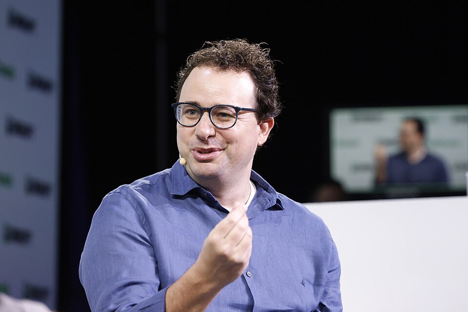 'Ordered Us All To Hold Hands': Anthropic CEO Calls India AI Summit Super Disorganised