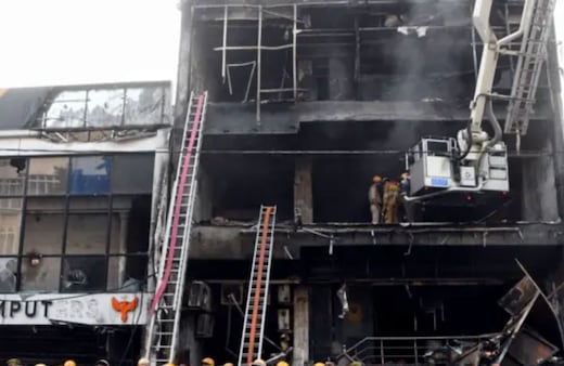Lucknow Fire Live: लखनऊ कोचिंग अग्निकांड: SIT ने शुरू की जांच, कुछ देर में घटनास्थल का दौरा करेगी टीम