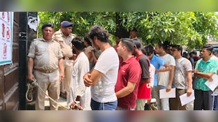 हाथों में हथकड़ी, चेहरे पर उम्मीद: सीतामढ़ी जेल से NEET का एग्जाम देने पहुंचा ये कैदी, देखकर सब रह गए हैरान