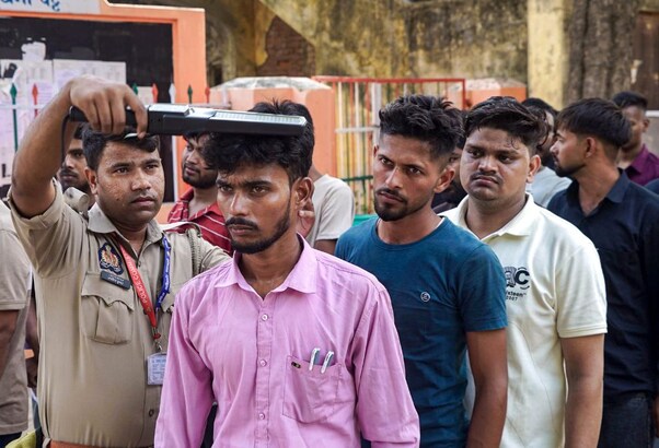 32 हजार पद और 28 लाख से ज्यादा अभ्यर्थी, यूपी पुलिस भर्ती के आंकड़े दे रहे भीड़भाड़ की गवाही
