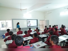 B.Ed के बाद सिर्फ टीचर नहीं! इन 5 सरकारी नौकरियों में बना सकते हैं करियर