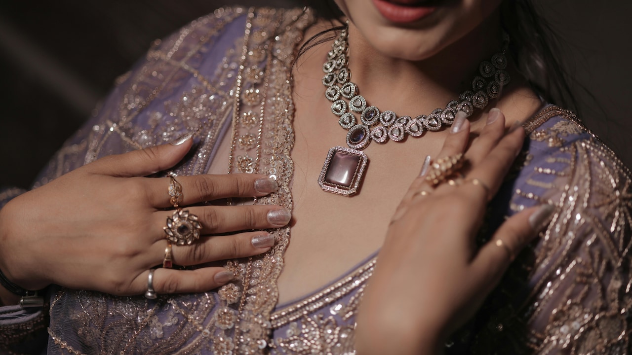 Why Artificial Jewellery Tarnishes Faster: Top 10 Ways To Save Them