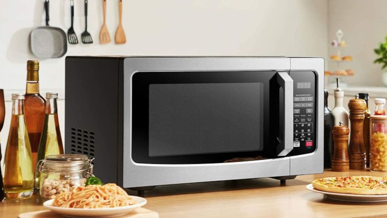 Air Fryer Vs OTG Vs Microwave: Which Kitchen Appliance Should You Buy? Air Fryer Vs OTG Vs Microwave: Which Kitchen Appliance Should You Buy?
