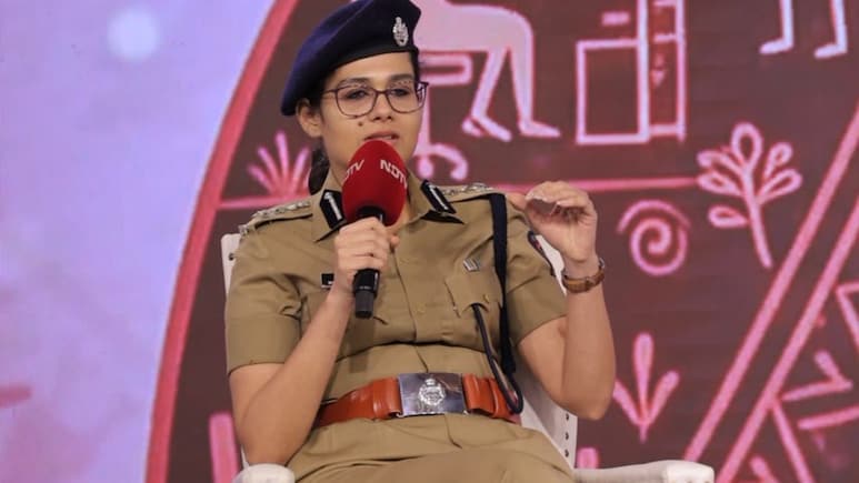 NDTV Marathi Manch: 'घरात कुणीही पोलीस नव्हते तरीही...'; IPS मोक्षदा पाटील यांनी उलगडला यशस्वी प्रवास