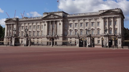 Is Buckingham Palace Open This Summer Amid Renovations? Visitor Guide Inside