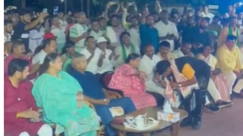 VIDEO: लालू यादव के जन्मदिन पर राबड़ी देवी ने सिंगर छोटू छलिया को दान कर दिया सोने का कंगन