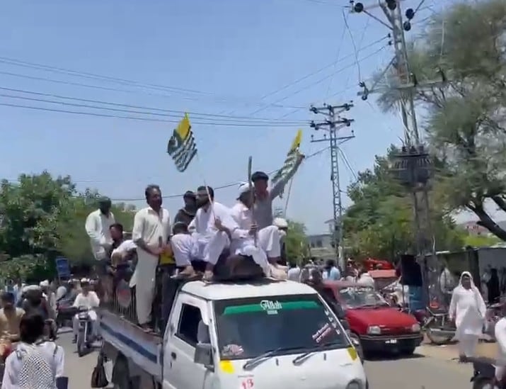 JAAC के प्रदर्शनकारी लॉन्ग मार्च में शामिल हुए (फोटो- NDTV) JAAC के प्रदर्शनकारी लॉन्ग मार्च में शामिल हुए (फोटो- NDTV)