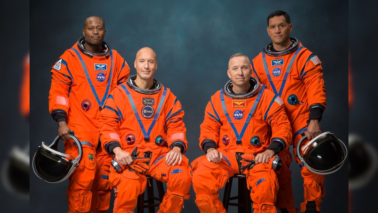 NASA Selects Crew For Artemis Mission To Test Moon Landers