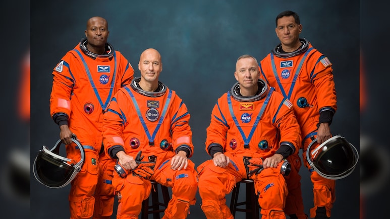 NASA Selects Crew For Artemis Mission To Test Moon Landers