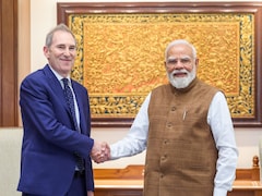 पीएम मोदी से मिले अमेजन के CEO एंडी जेसी, 2030 तक भारत में 48 बिलियन डॉलर के निवेश का किया ऐलान