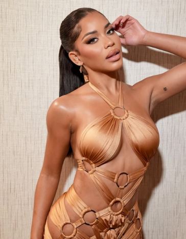 <i>Love Island</i>'s Amaya Espinal Debuts Stunning New Smile After Veneer Makeover