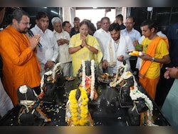 BJP Marks PM Modi's Record 12-Year Tenure With Pujas, Aartis Across Delhi