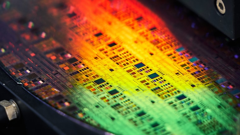 Taiwanese Brothers Amass $1 Billion From Boom In Display Chips