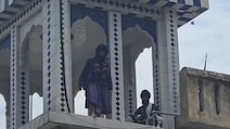 उत्‍तराखंड में नगरासू  गुरुद्वारे में हंगामा करने वाले 2 निहंग छत से नीचे उतरे, जानें- क्‍या है पूरा मामला