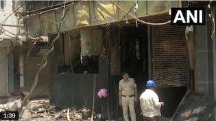 Delhi Malviya Nagar Fire News LIVE: मालवीय नगर के होटल में लगी भीषण आग में 18 लोगों की मौत, 37 को बाहर निकाला