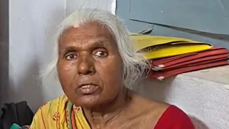 "मला लोक भूत म्हणतात..", सरकारी विभागाचा अजब कारनामा, जिवंत महिलेला मृत दाखवून पेन्शन बंद केली