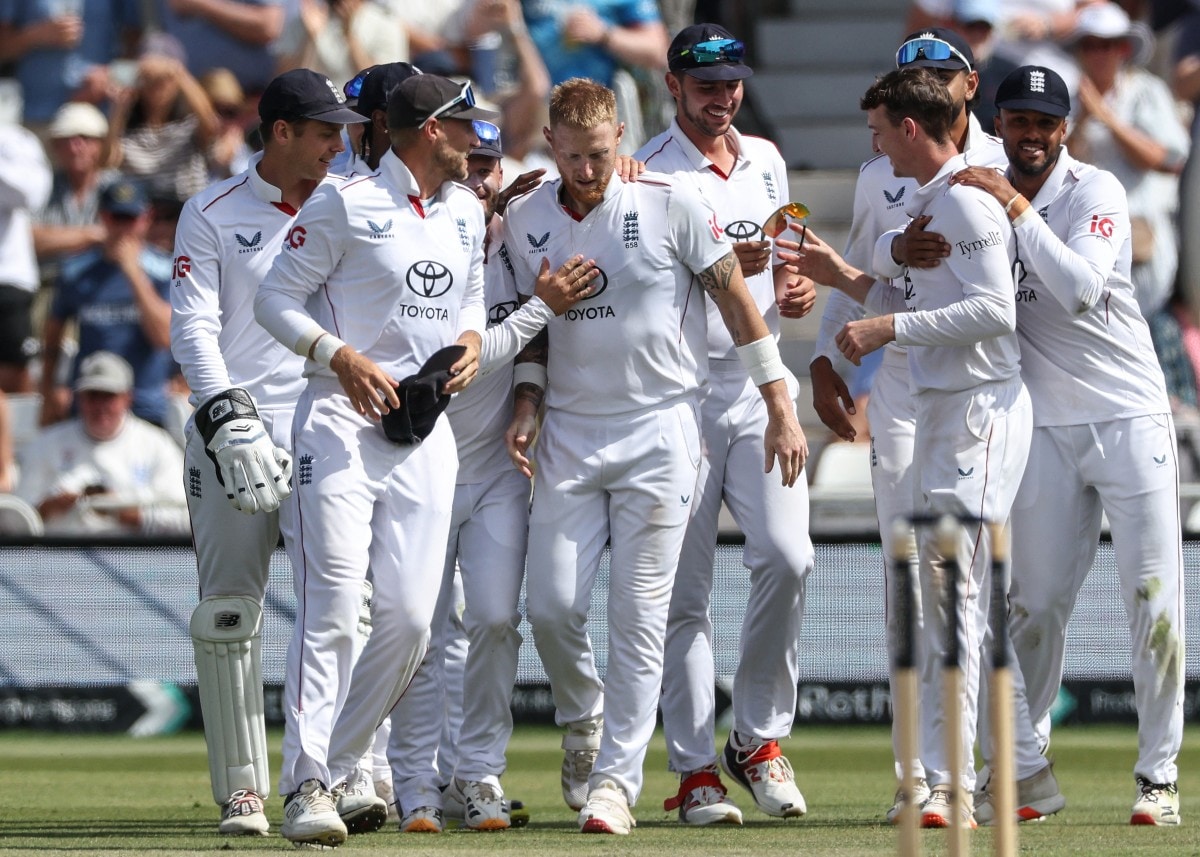 Stokes' Retirement Announcement Draws Applause, Then Comes The Unthinkable