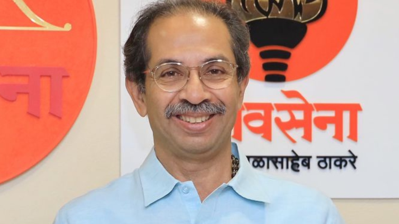 फिर संकट में है उद्धव ठाकरे की शिवसेना, 'मशाल' की लौ का क्या होगा
