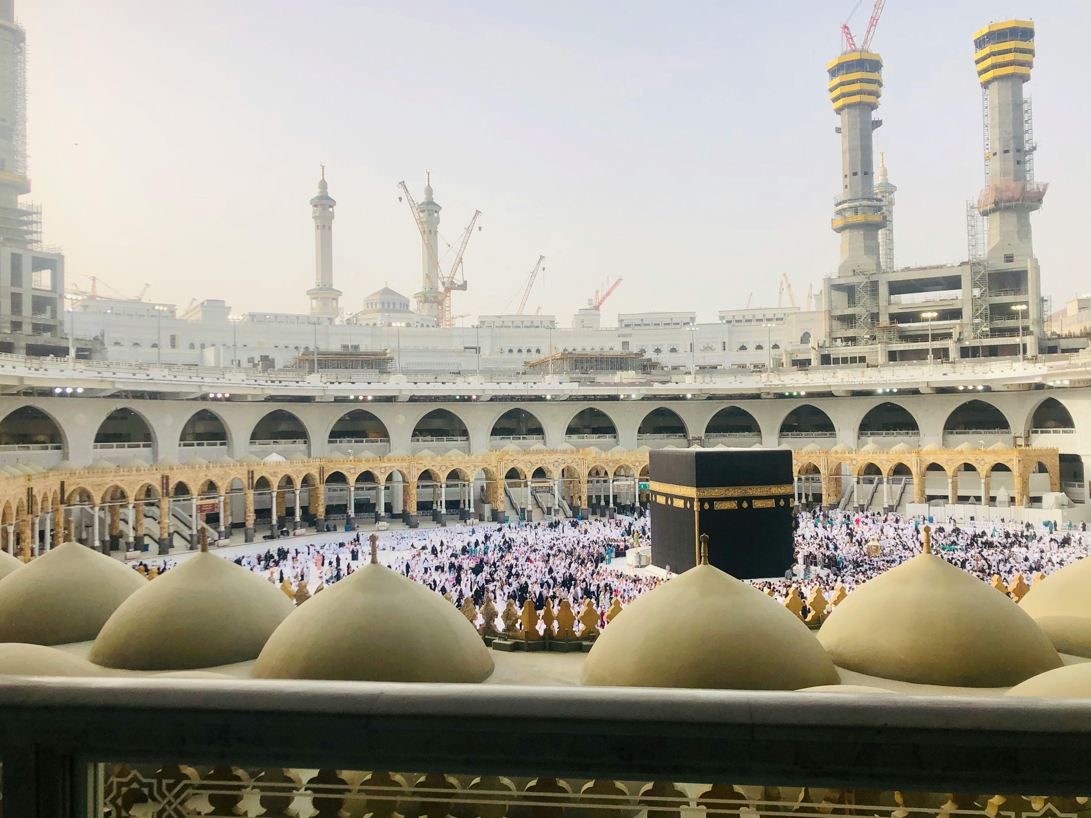 Saudi Arabia Starts Issuing Umrah Visas, Opens Pilgrim Entry For New Season