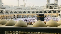 Saudi Arabia Starts Issuing Umrah Visas, Opens Pilgrim Entry For New Season