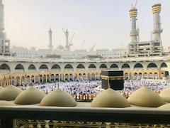 Saudi Arabia Starts Issuing Umrah Visas, Opens Pilgrim Entry For New Season