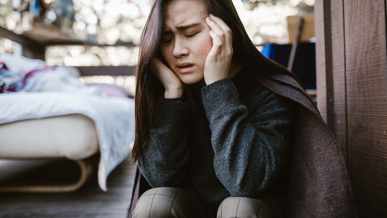 World Brain Tumour Day 2026: क्या बार-बार होने वाला सिरदर्द है खतरे की घंटी? जानिए ब्रेन ट्यूमर के शुरुआती संकेत