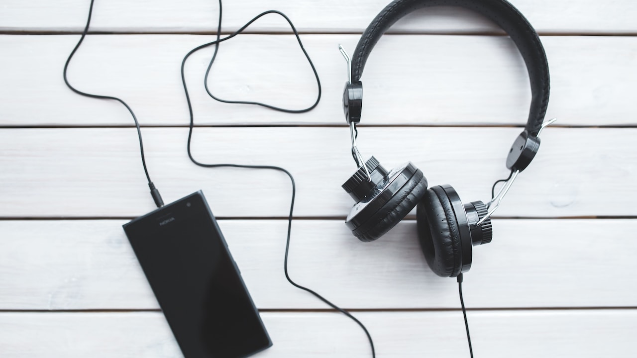 Wired Headphones Hurting Your Ears? Fit And Cushioning Basics
