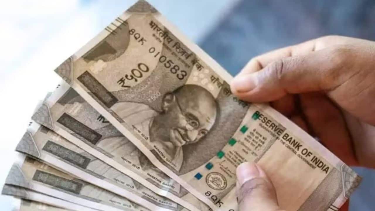 8वें वेतन आयोग पर बड़ा अपडेट, ToR मंजूरी के बाद सरकार को जल्द आयोग सौंप सकता है सिफारिशें
