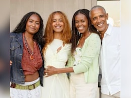 Obama Daughters Reunite With Parents At Chicago Presidential Center Launch