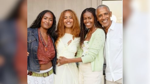 Obama Daughters Reunite With Parents At Chicago Presidential Center Launch