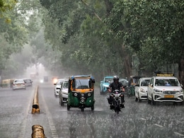 बारिश के साथ आंधी-तूफान, ओले गिरने का अलर्ट, दिल्ली NCR से यूपी-एमपी और राजस्थान तक मौसम बिगड़ा